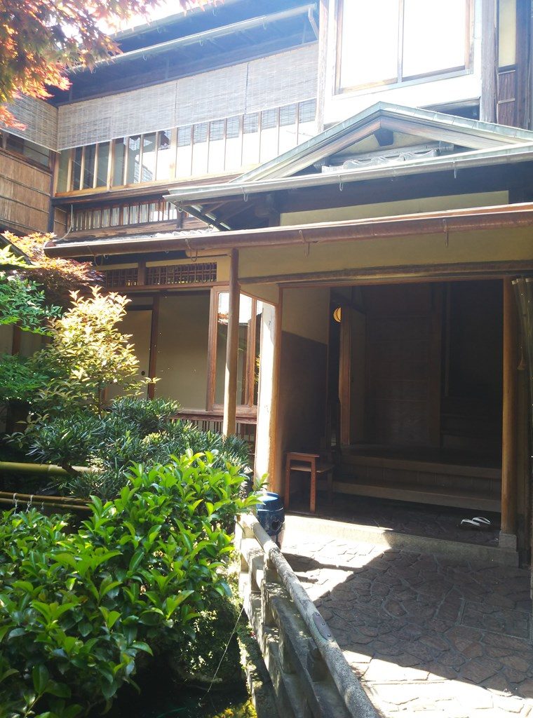 The exterior of the building with a private room in Tenki