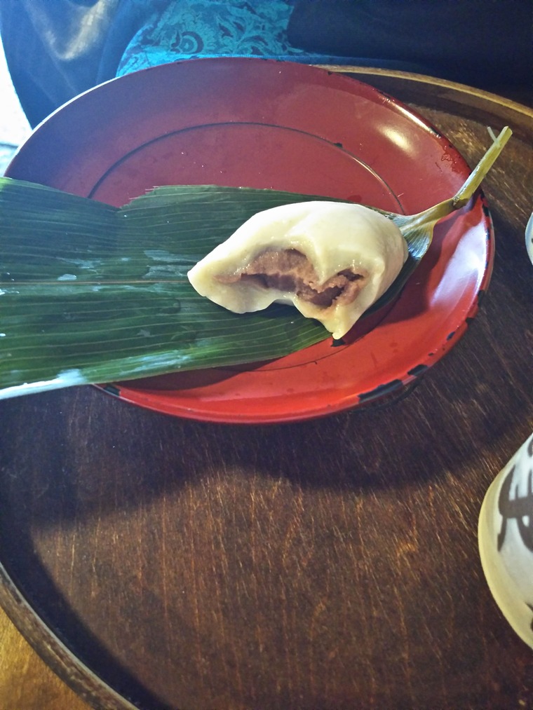 麩嘉の麩饅頭の中