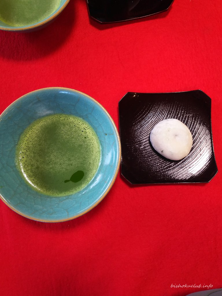 『京都鶴屋 鶴壽庵』の抹茶と屯所餅