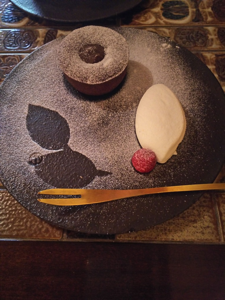 村上開新堂カフェ限定スウィーツセットのフォンダンショコラ