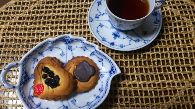 村上開新堂のロシアケーキ
