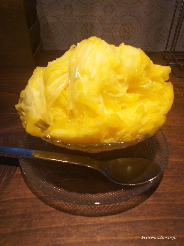リュボン デ フリューティー アン カフェのマンゴー果実氷