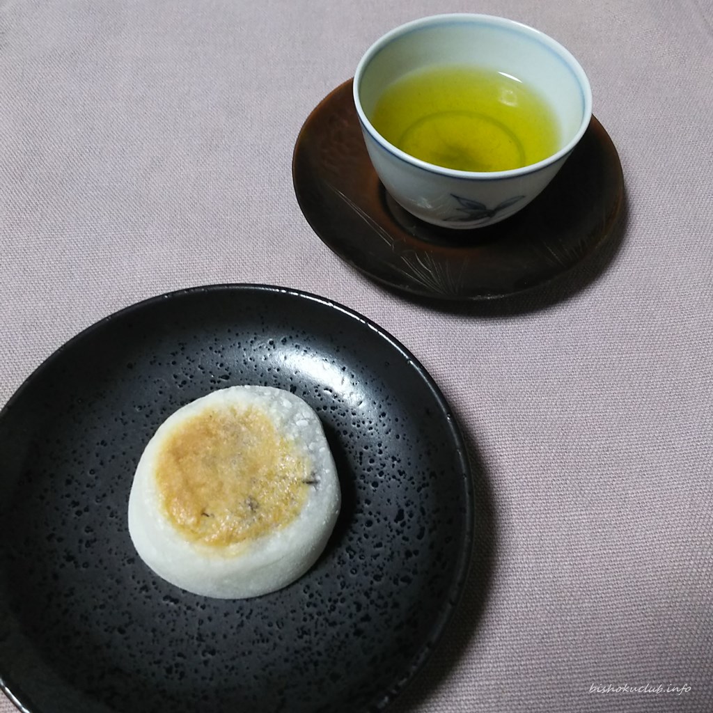 神馬堂の葵餅と緑茶